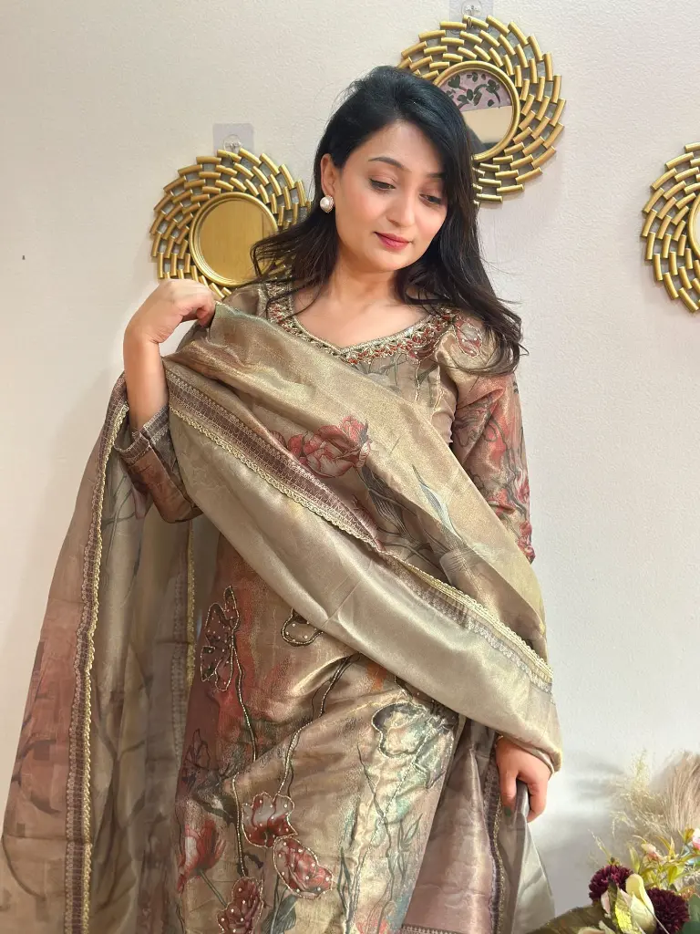 JUHI (2).webp