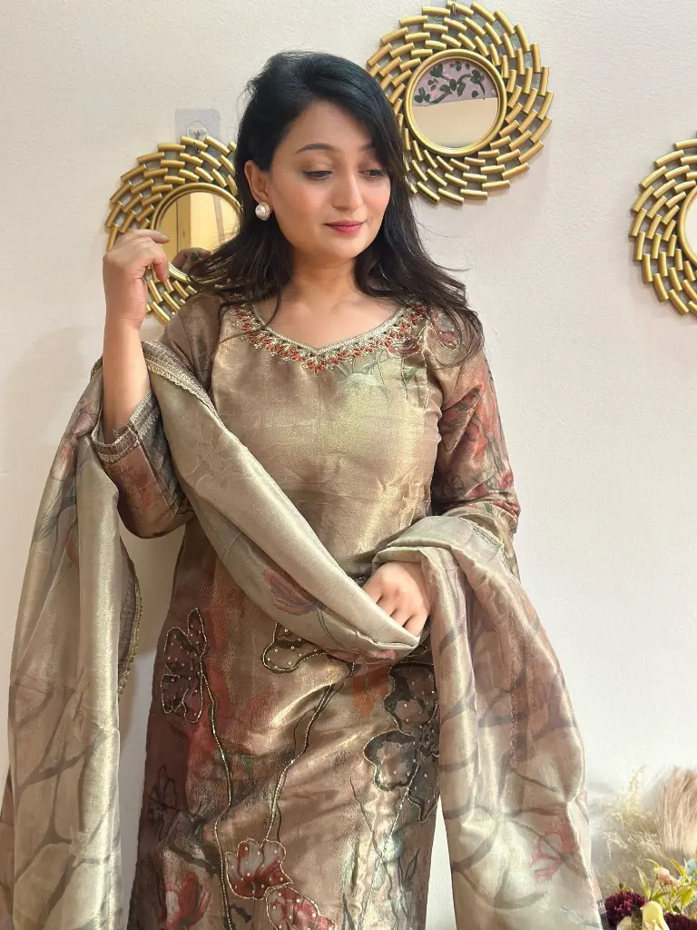 JUHI (5).webp